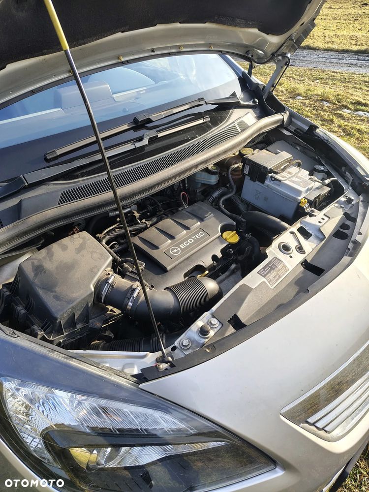 Opel Meriva - 9