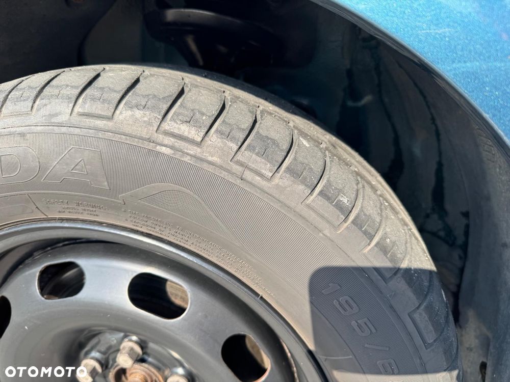 Skoda Octavia 2.0 Ambiente - 11