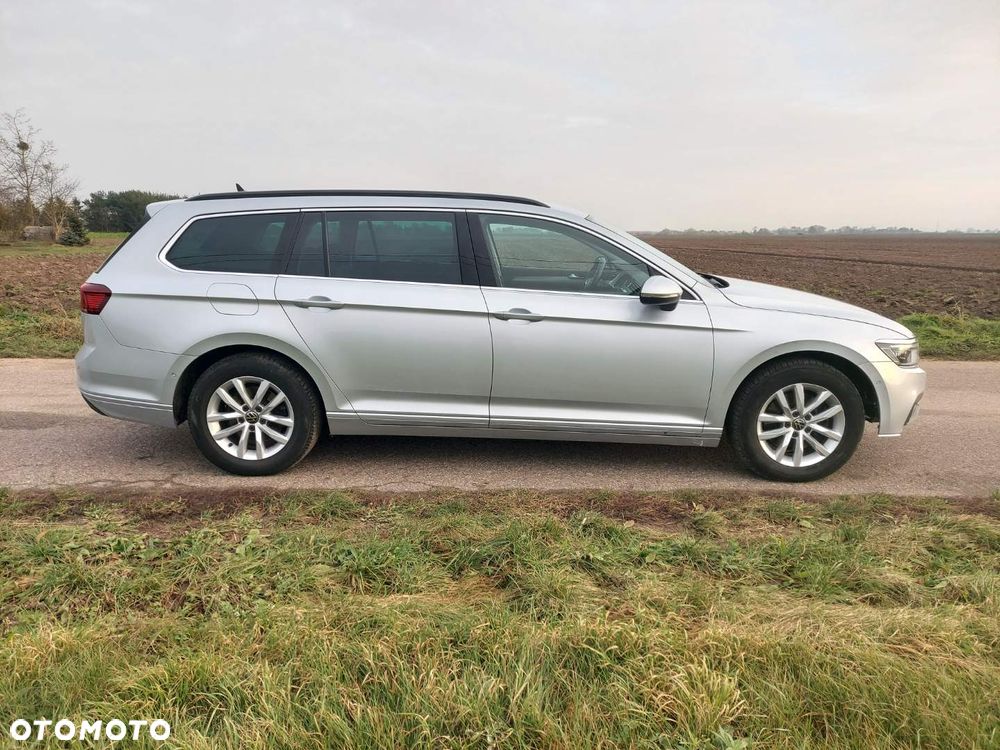 Volkswagen Passat Variant 2.0 TDI SCR DSG BlueMotion Comfortline - 6