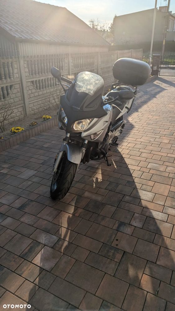 Honda CBF - 3