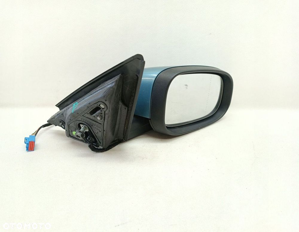 LUSTERKO PRAWE VOLVO V50 6 PIN EU - 7