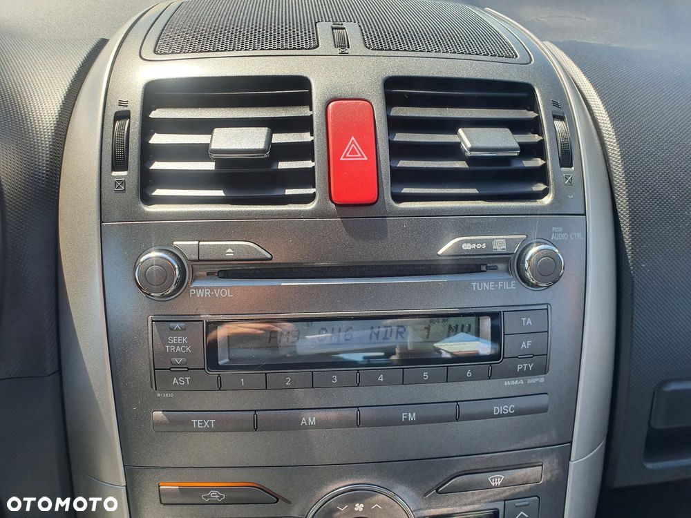 Toyota Auris 1.33 VVT-i Entry - 18