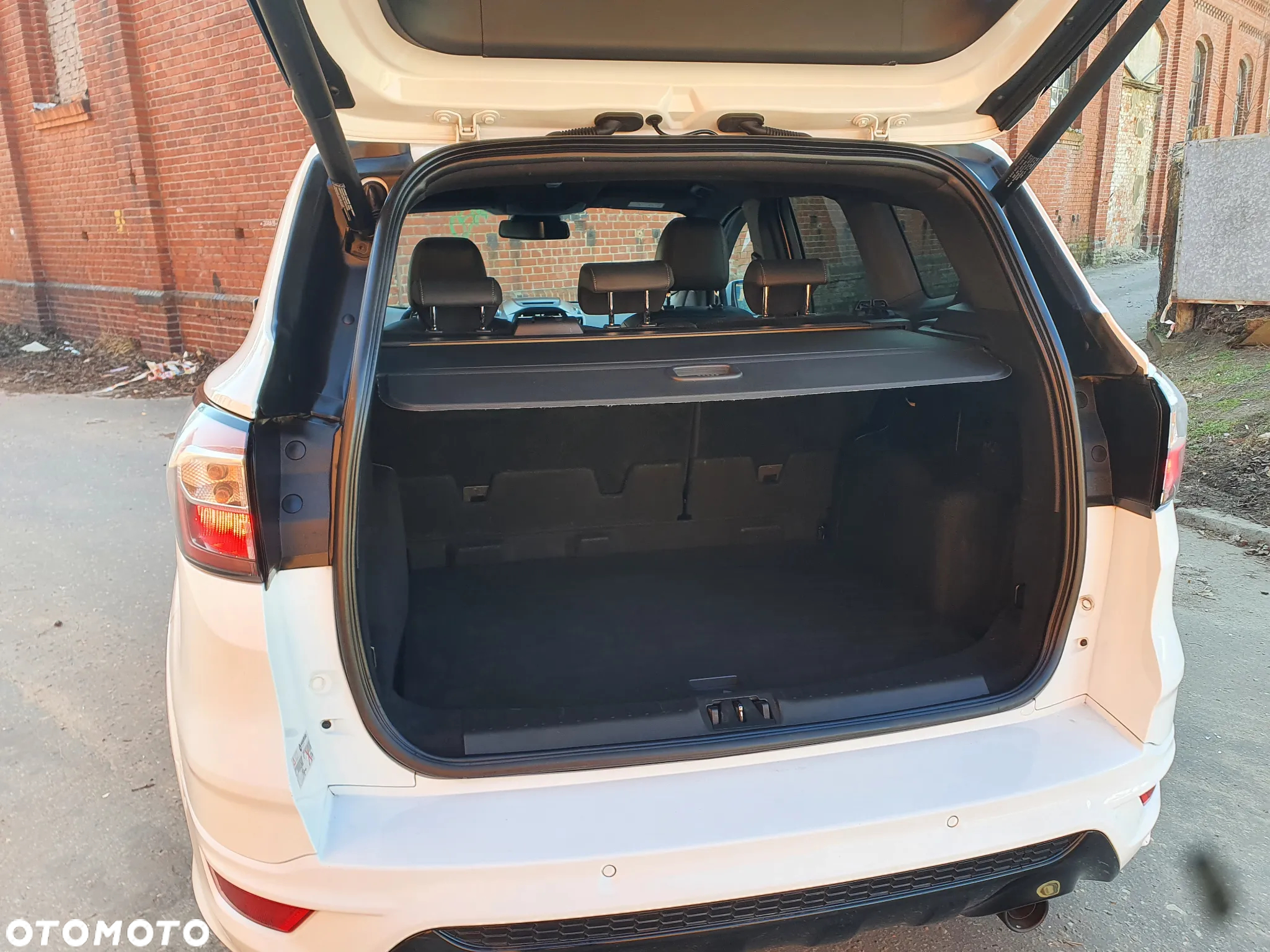 Ford Kuga 2.0 TDCi 4x4 ST-Line - 21