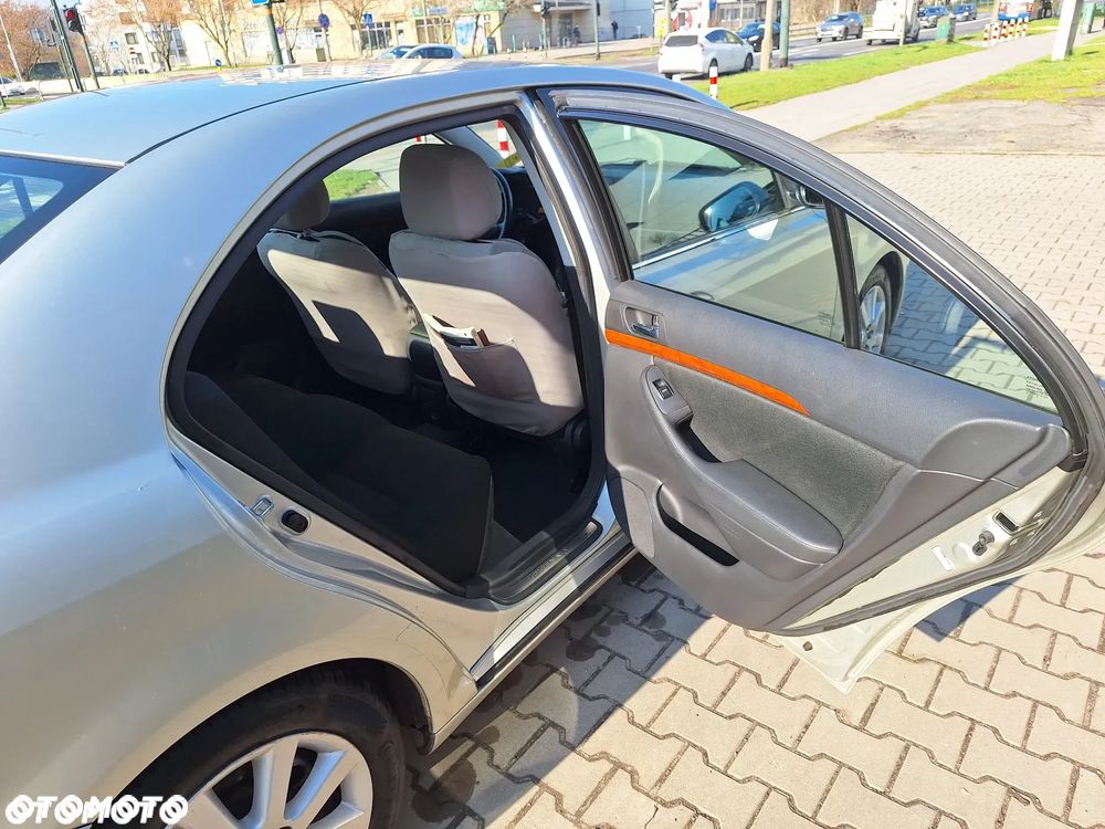 Toyota Avensis 1.8 VVT-i Sol - 10