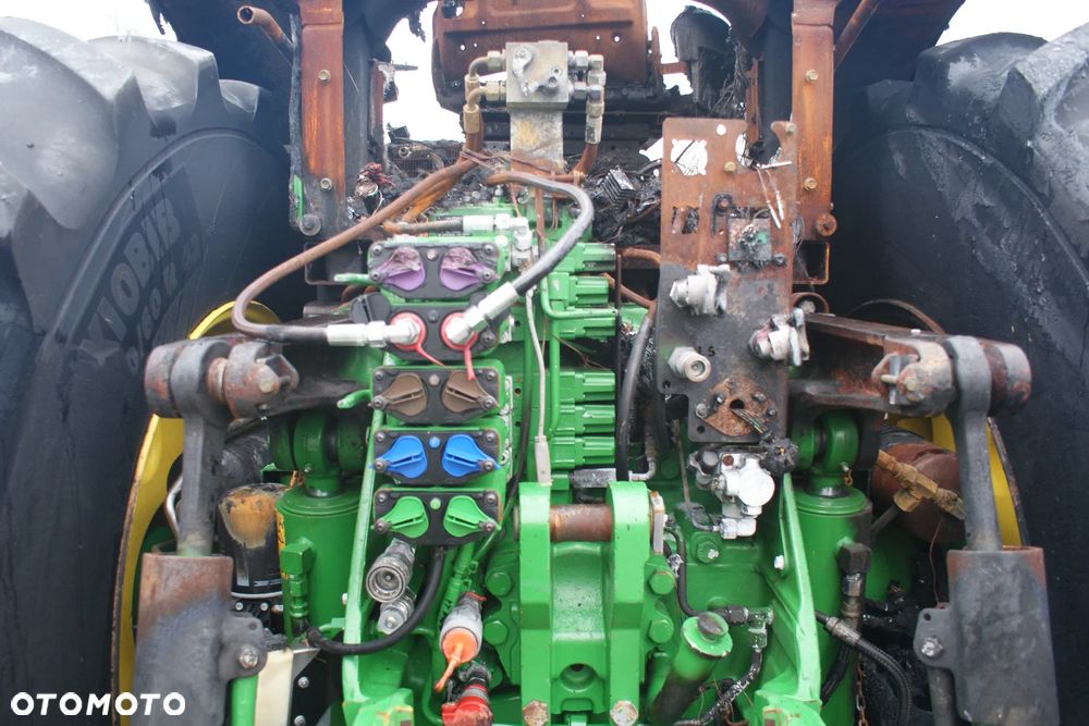 John Deere 8320R - 9