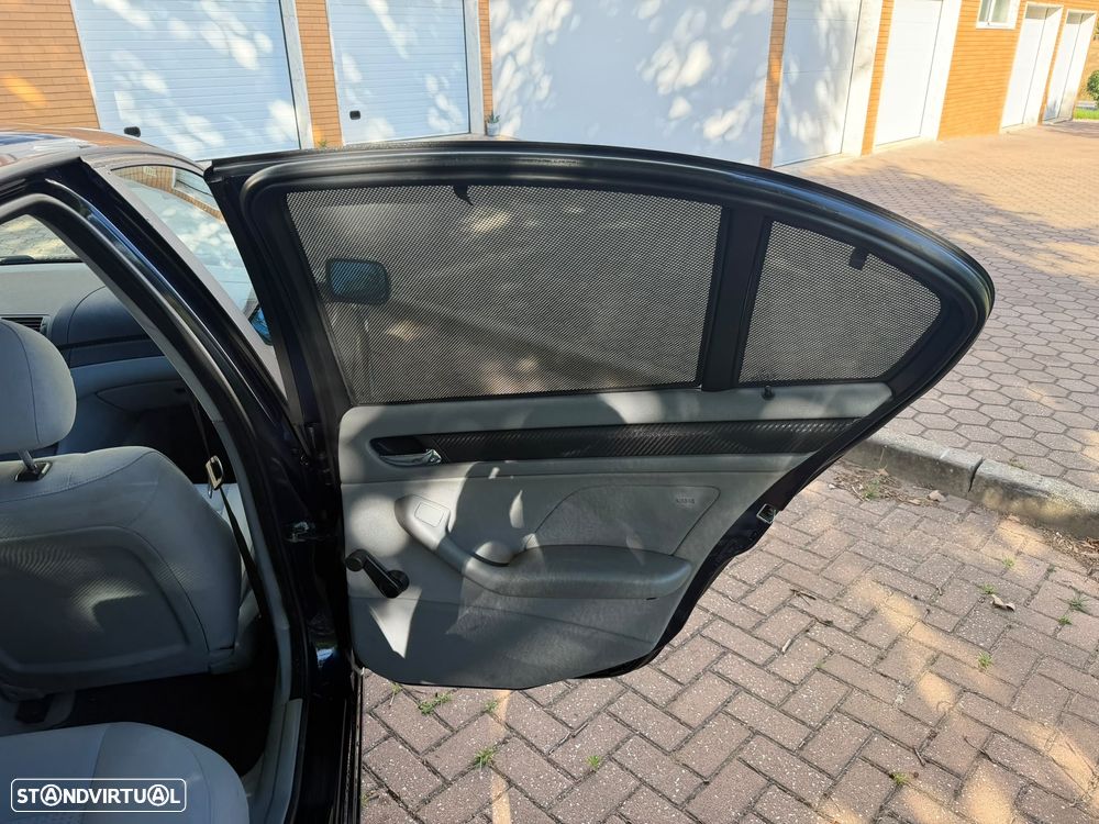 BMW 320 d Navigator - 19