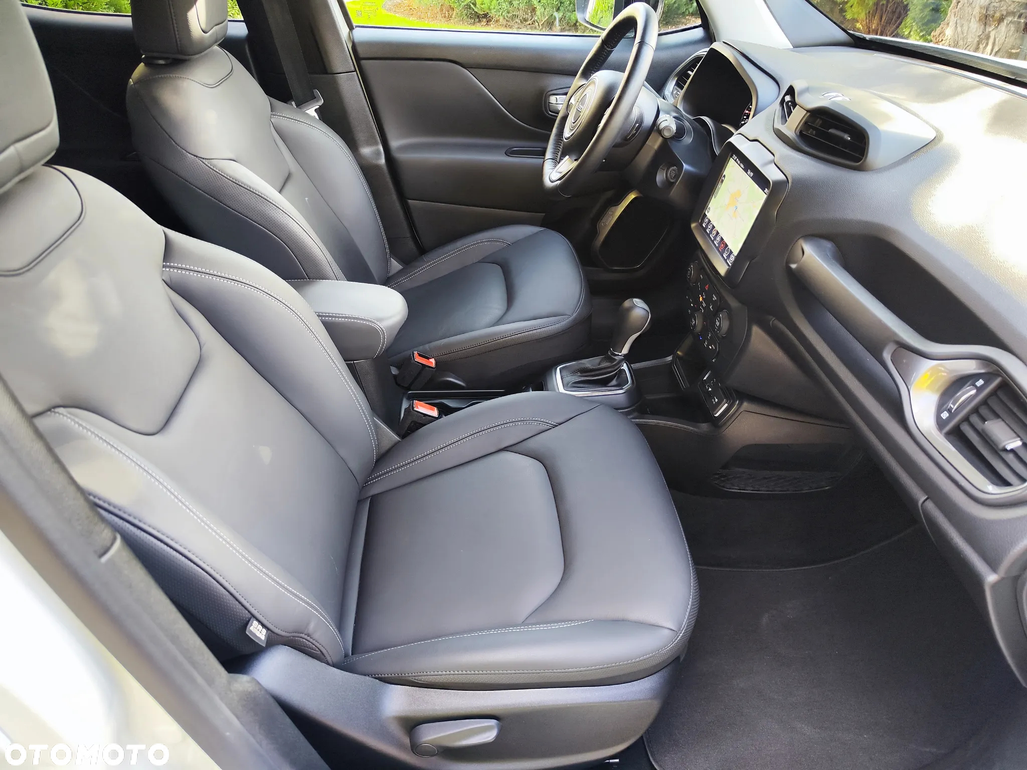 Jeep Renegade 1.5 T4 mHEV Longitude FWD S&S DCT - 10