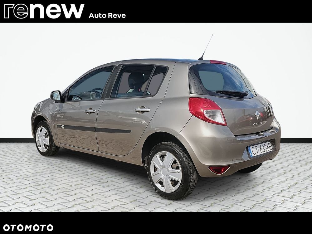 Renault Clio 1.2 16V Alize - 8