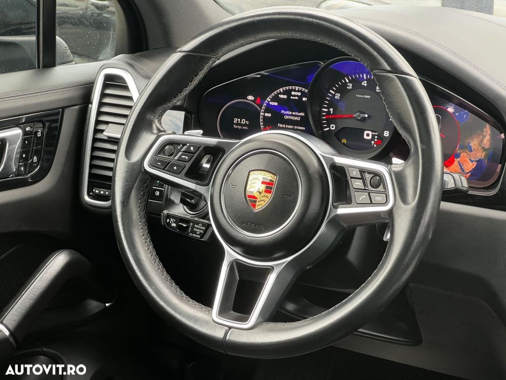 Porsche Cayenne - 10