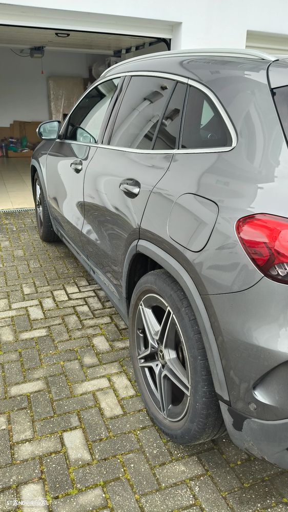 Mercedes-Benz GLA 180 d AMG Line - 3