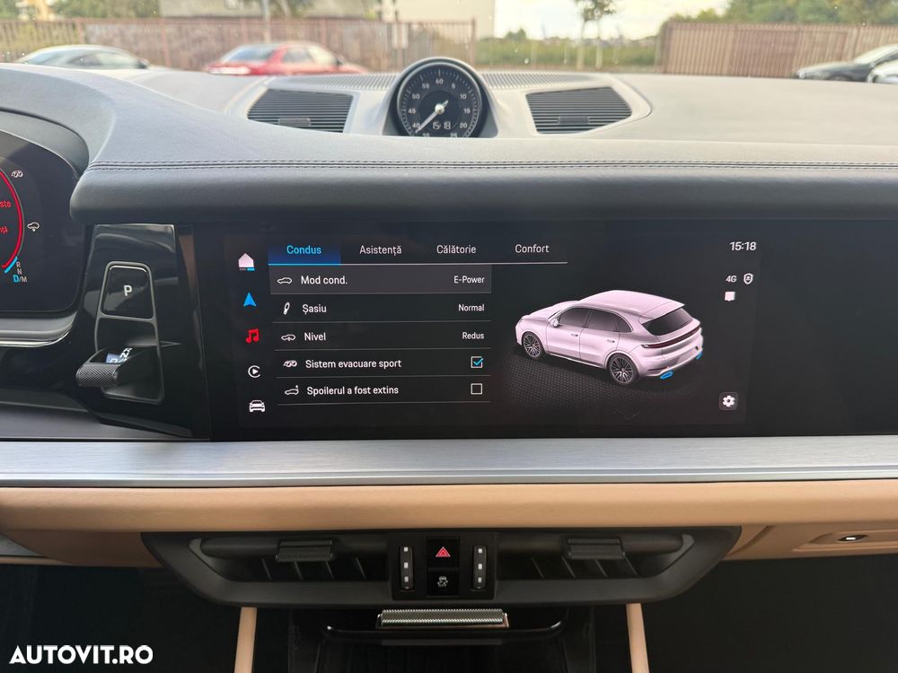 Porsche Cayenne Turbo E-Hybrid Tiptronic S - 11