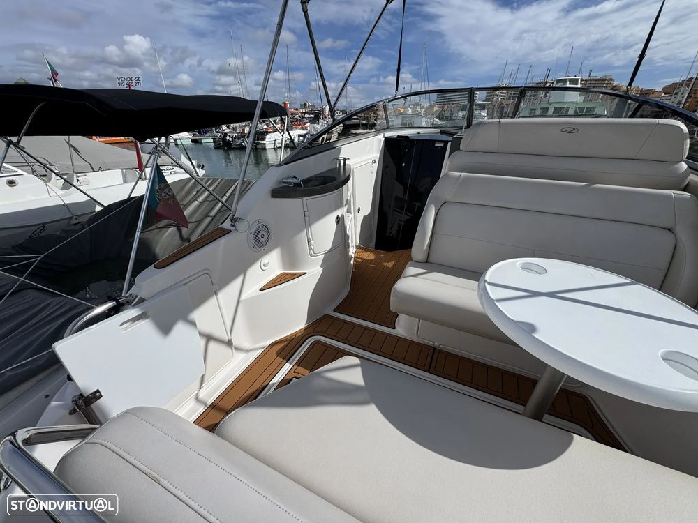 Regal 2665 Commodore - 7