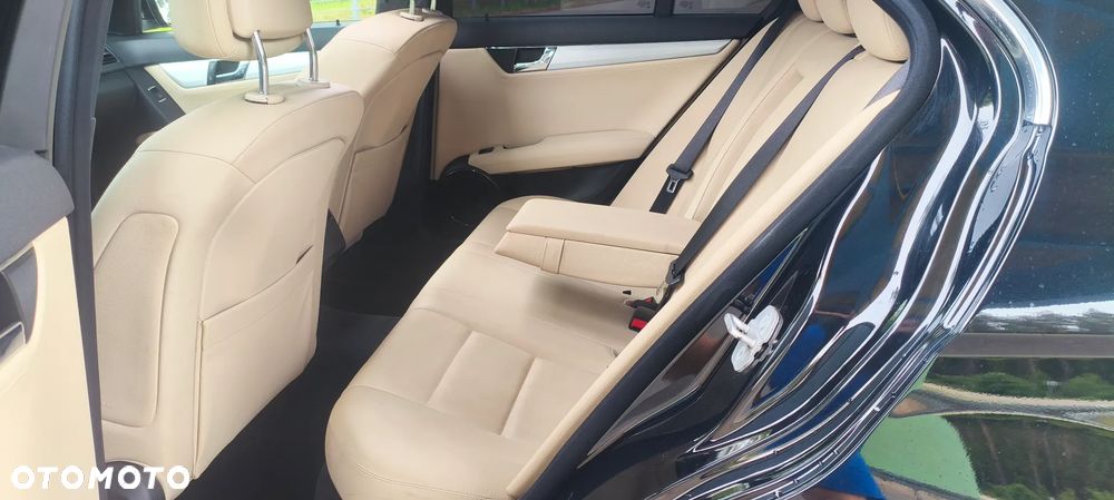 Mercedes-Benz Klasa C 280 7G-TRONIC Avantgarde - 10