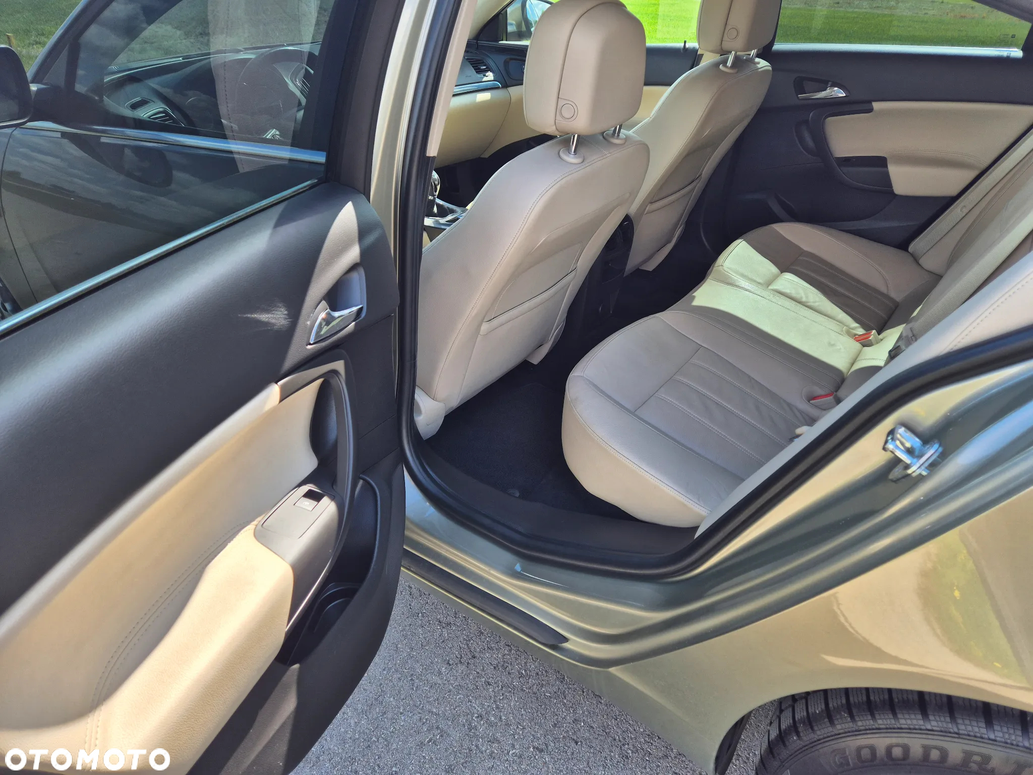Opel Insignia 1.4 T Executive S&S - 10