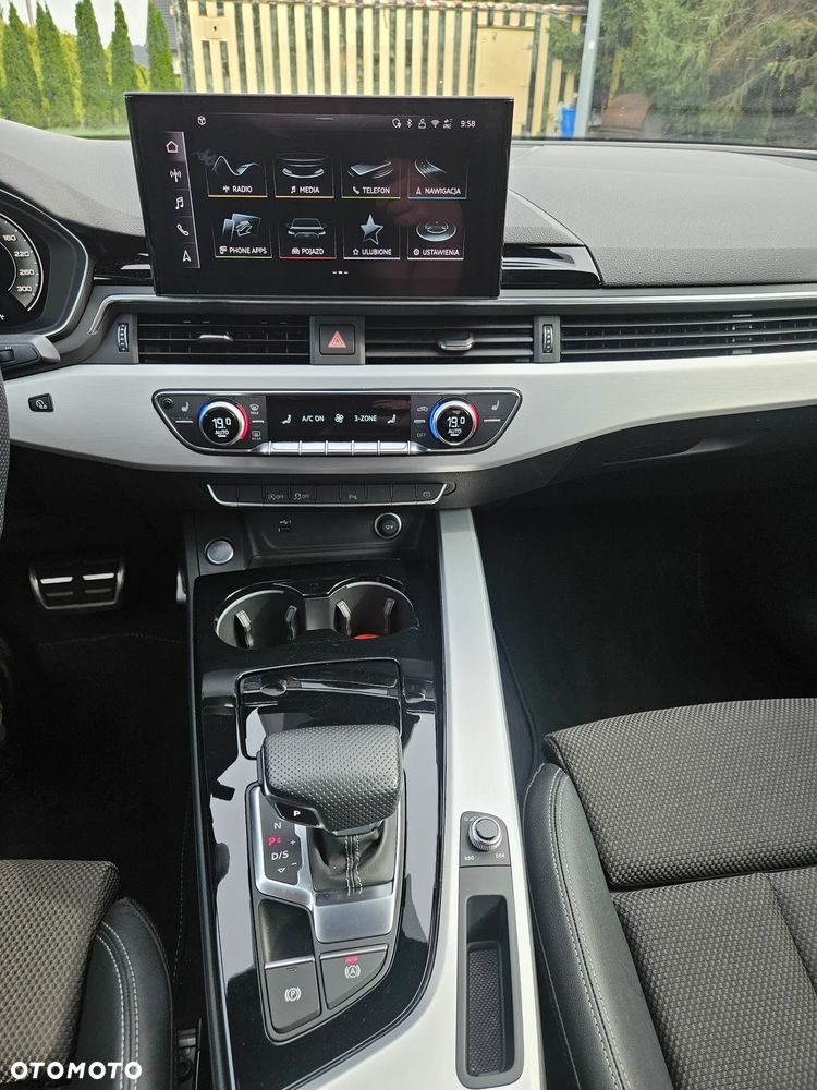 Audi A4 Limousine 35 TFSI mHEV S Line S tronic - 19