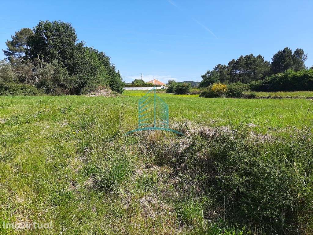 Excelente Terreno urbano com 4.176 m2, em Rubiães, com 2 frentes. - Grande imagem: 2/5