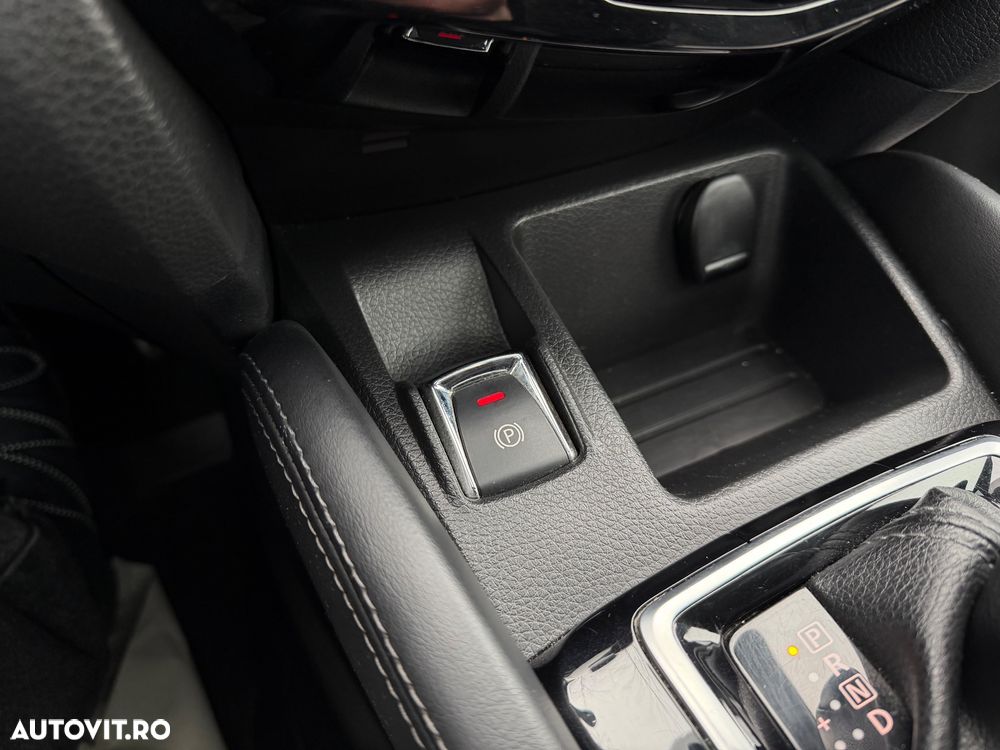 Nissan Qashqai 1.6 DCI Xtronic TEKNA+ - 28