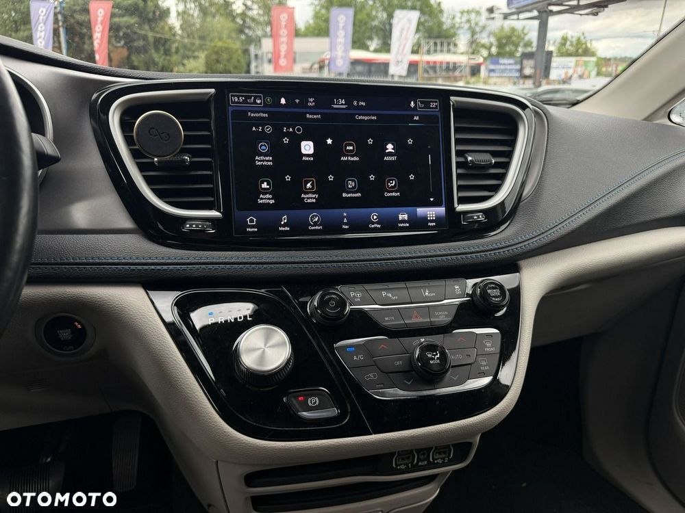 Chrysler Pacifica - 27