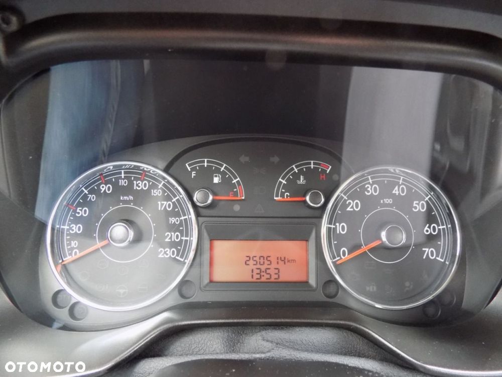 Fiat Grande Punto - 10