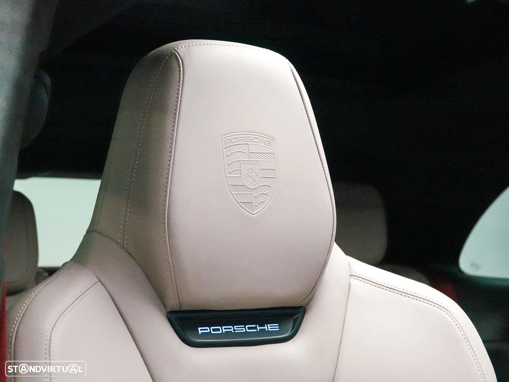 Porsche Macan Electric Turbo - 30