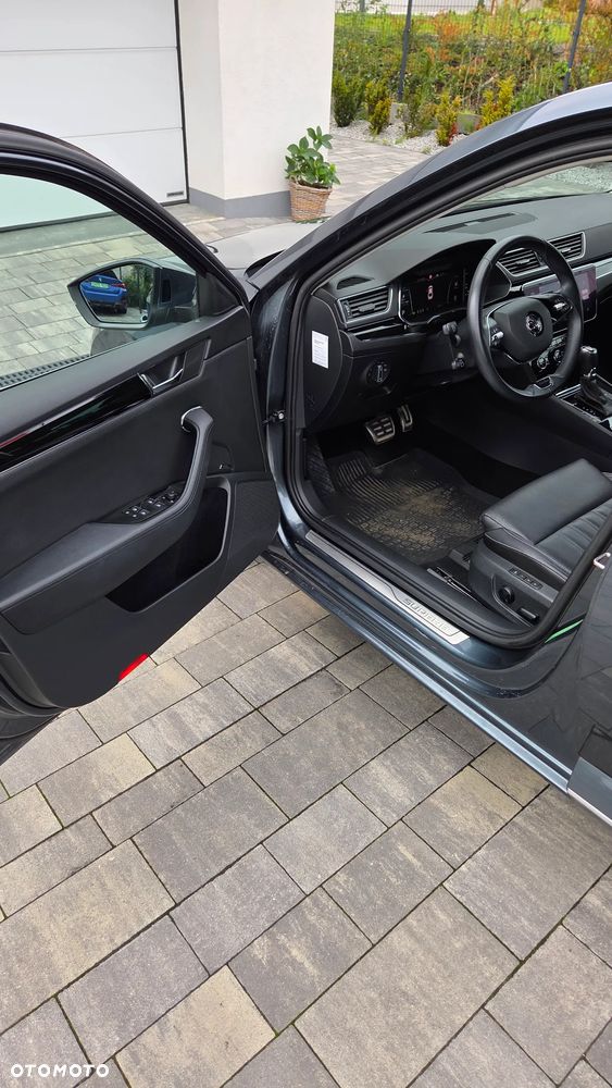 Skoda Superb 2.0 TDI SCR 4x4 L&K DSG - 11