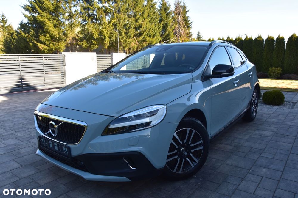 Volvo V40 Cross Country D2 Drive-E Summum - 2