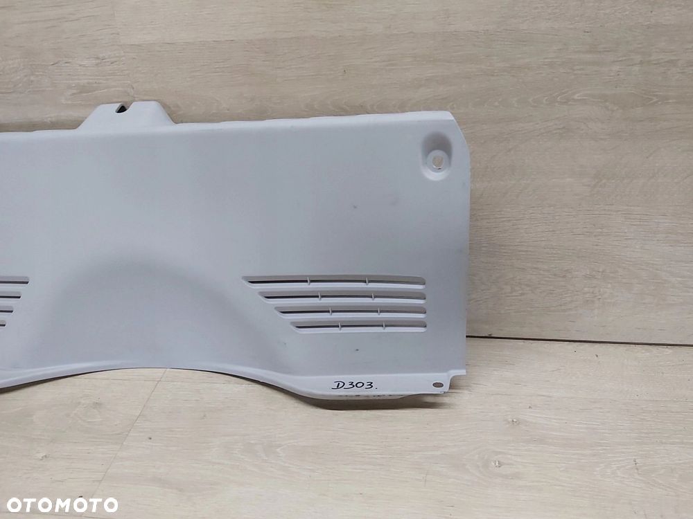 Toyota AYGO II osłona pasa tylnego plastik bagażnika tył 64716-0H030 - 2