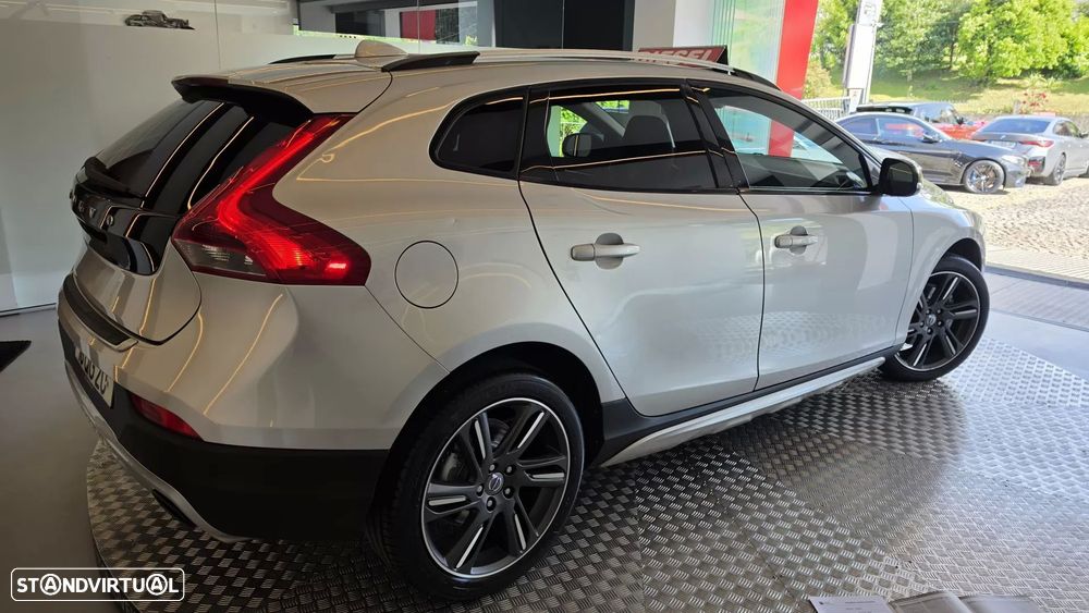 Volvo V40 Cross Country 1.6 D2 Summum - 24