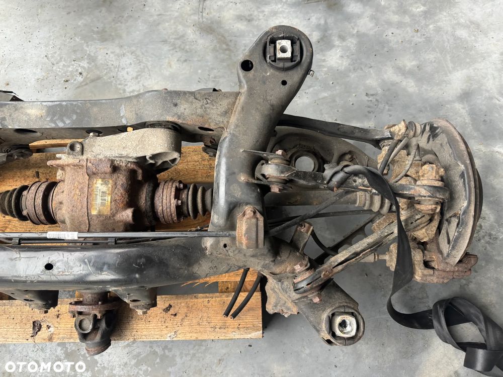 ZAWIESZENIE TYLNE SANKI WÓZEK BMW E90 E91 E87 - 2