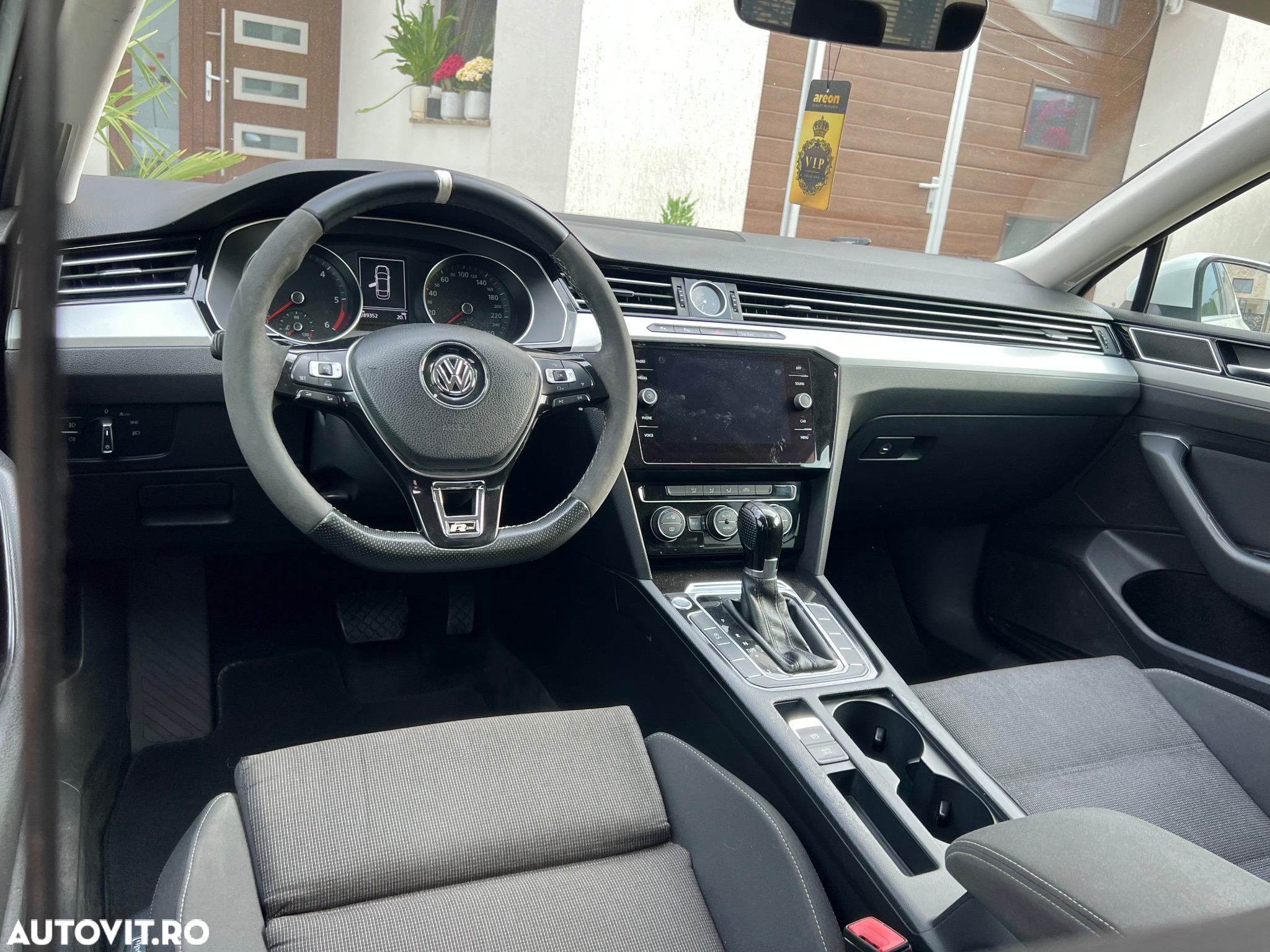 Volkswagen Passat 1.6 TDI (BlueMotion Technology) DSG Comfortline - 19