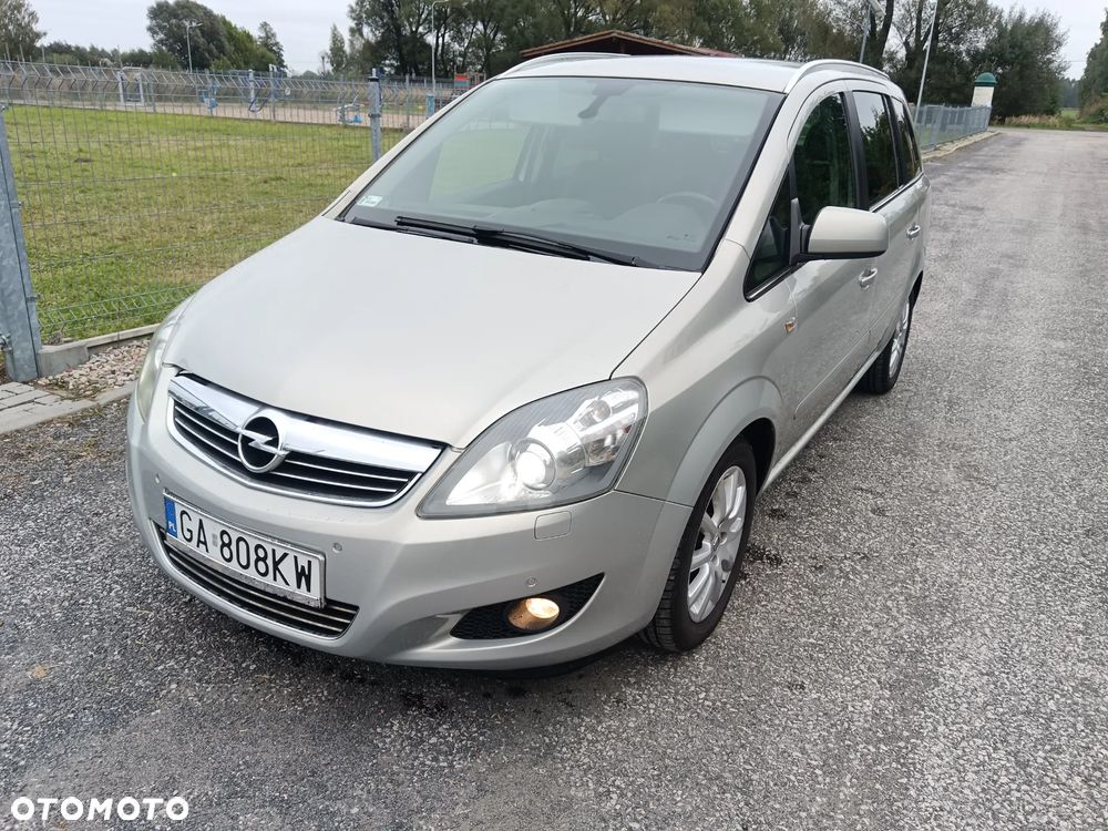 Opel Zafira - 1
