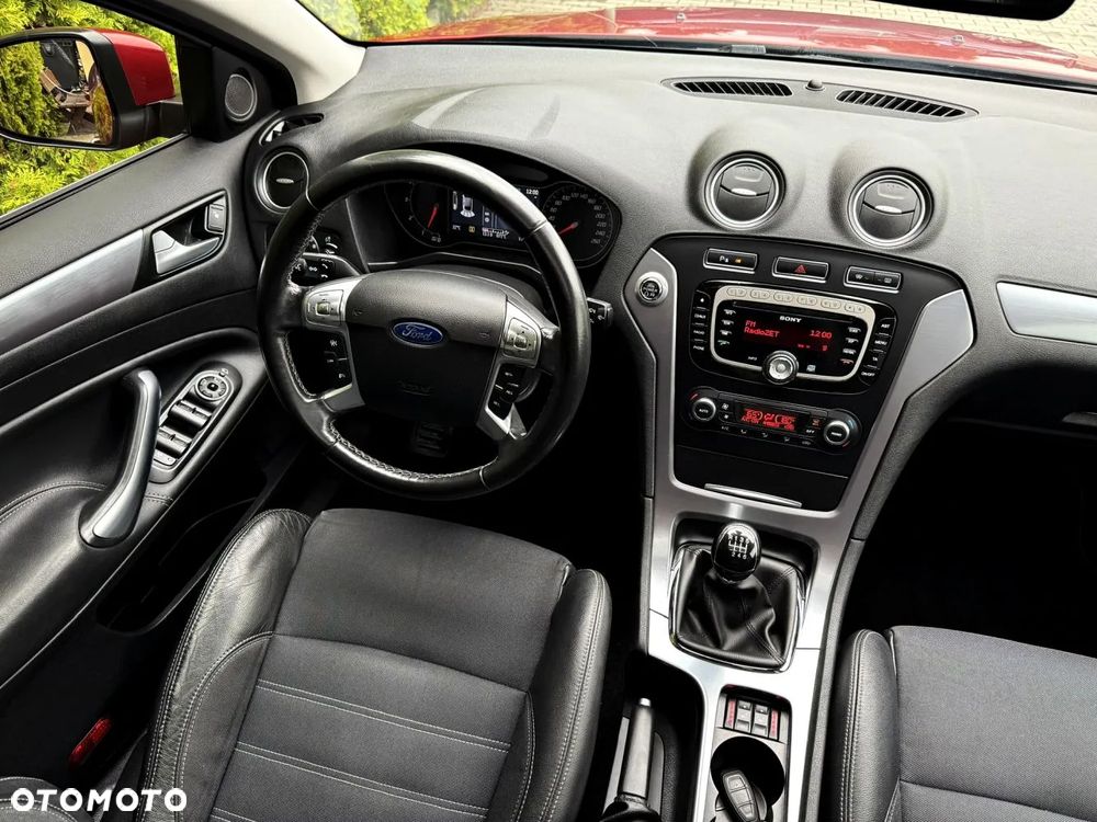 Ford Mondeo - 27
