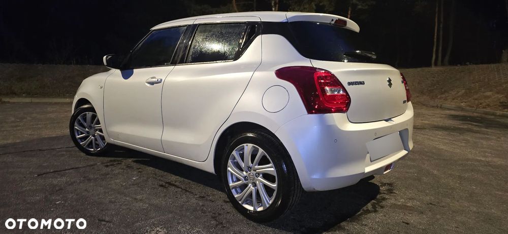Suzuki Swift 1.2 Premium - 2
