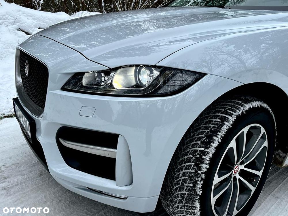 Jaguar F-Pace 2.0 i4D AWD R-Sport - 9