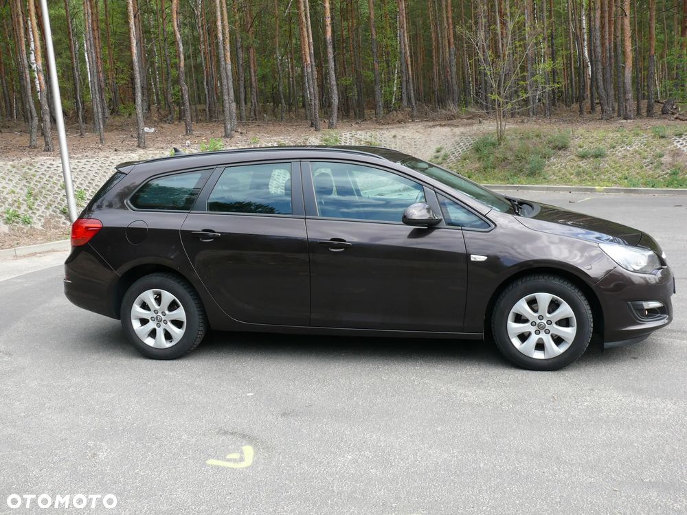 Opel Astra 1.4 T Enjoy - 10