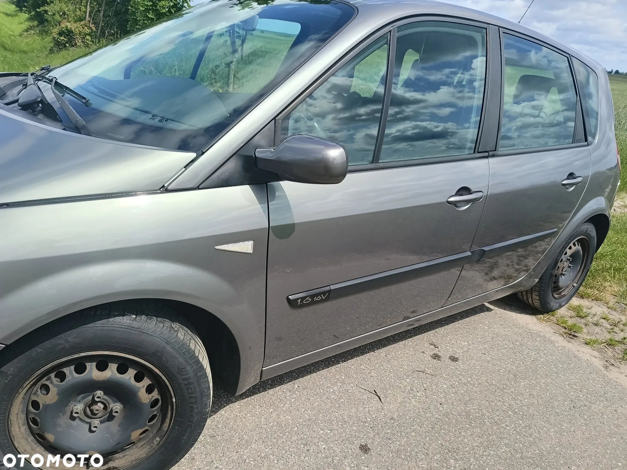 Renault Scenic - 1