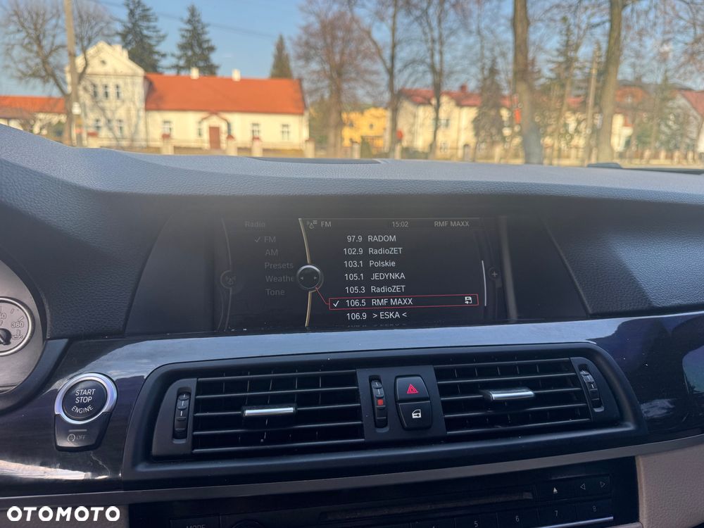 BMW Seria 5 528i xDrive Modern Line - 24