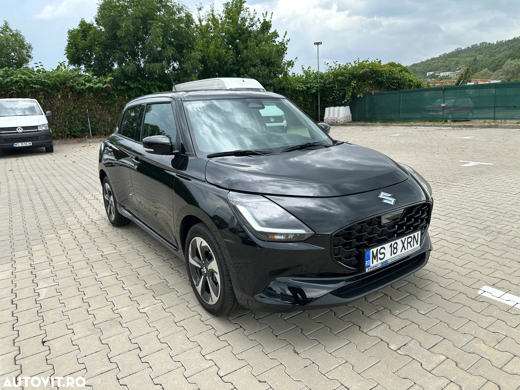 Suzuki Swift 1.2 Dualjet 12V MHEV CVT Spirit - 2