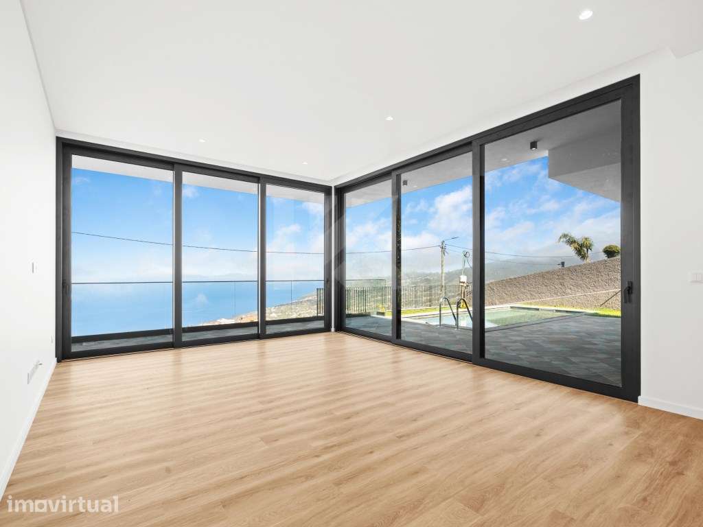 Moradia T3 com Piscina e Vista Mar no Arco da Calheta - Grande imagem: 3/45
