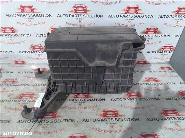 carcasa baterie auto 1.6 tdi wolkswagen touran an fabr. 2011 - 1
