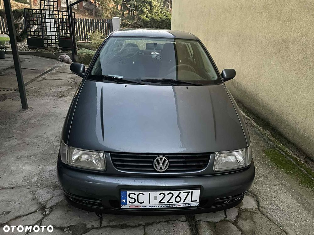 Volkswagen Polo 64 D - 1