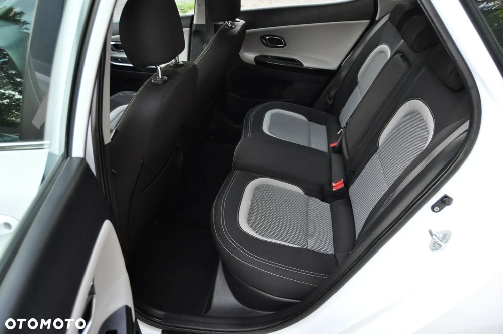 Kia Ceed 1.6 GDI L - 7