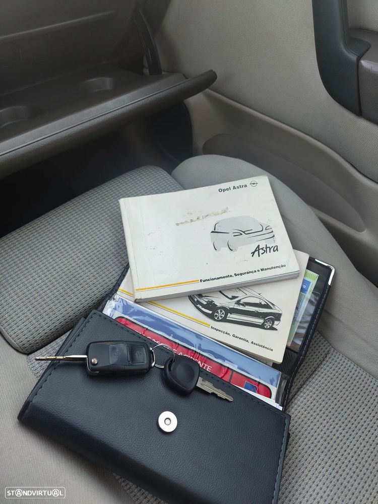 Opel Astra Coupe 1.8 16V - 9