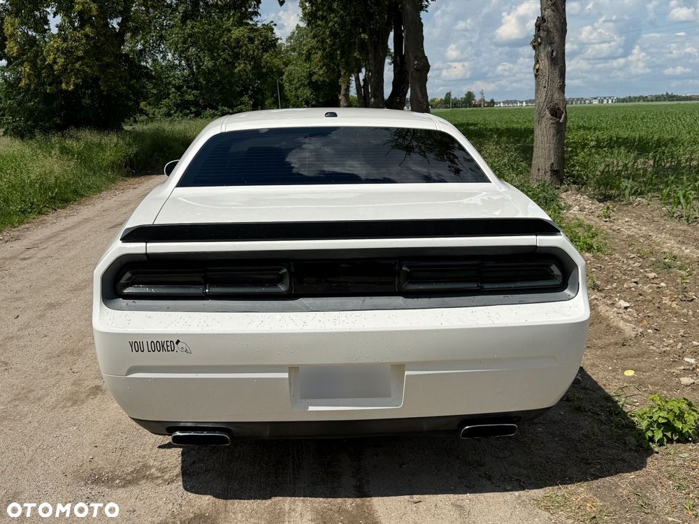 Dodge Challenger - 4