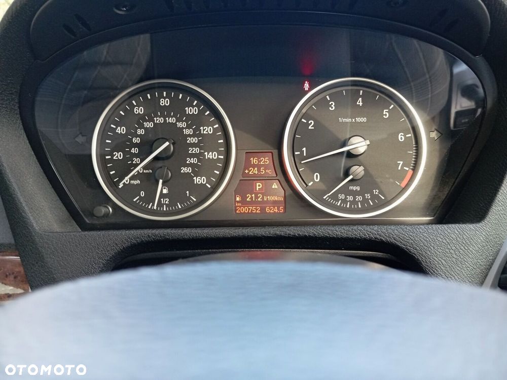 BMW X5 3.5i xDrive - 16