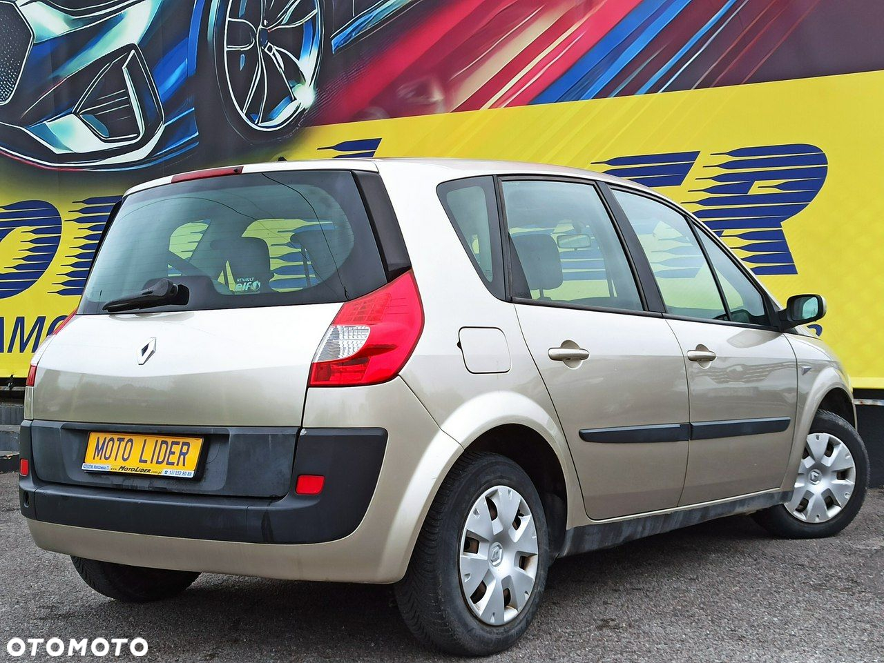 Renault Scenic 1.5 dCi Confort Authentique - 6