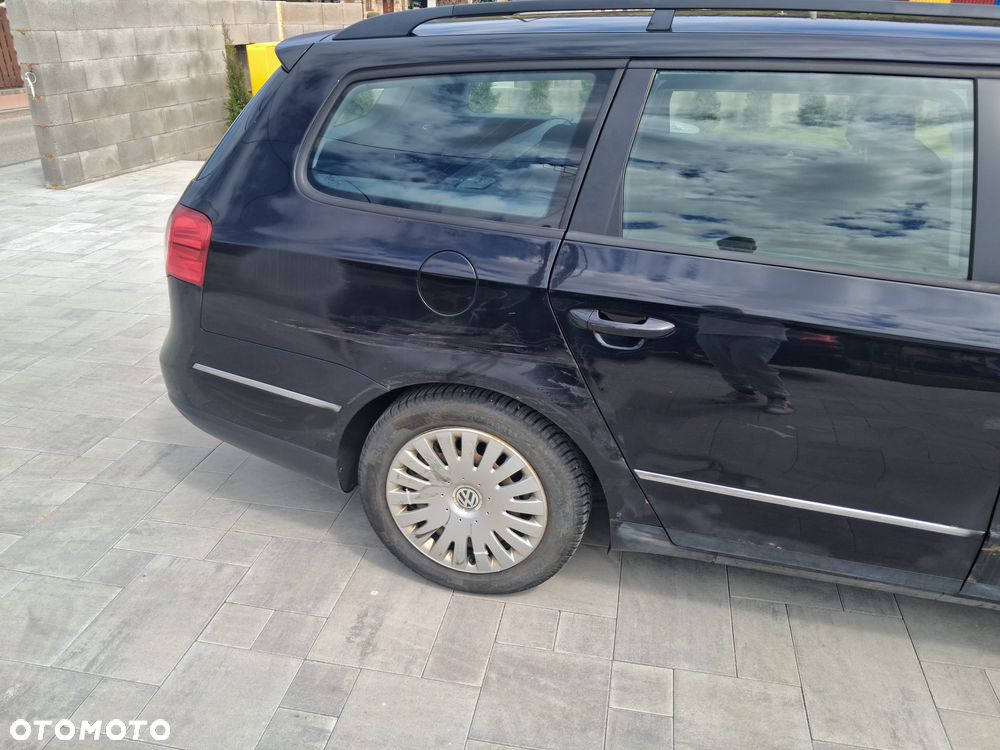 Volkswagen Passat 1.9 TDI Comfortline - 10