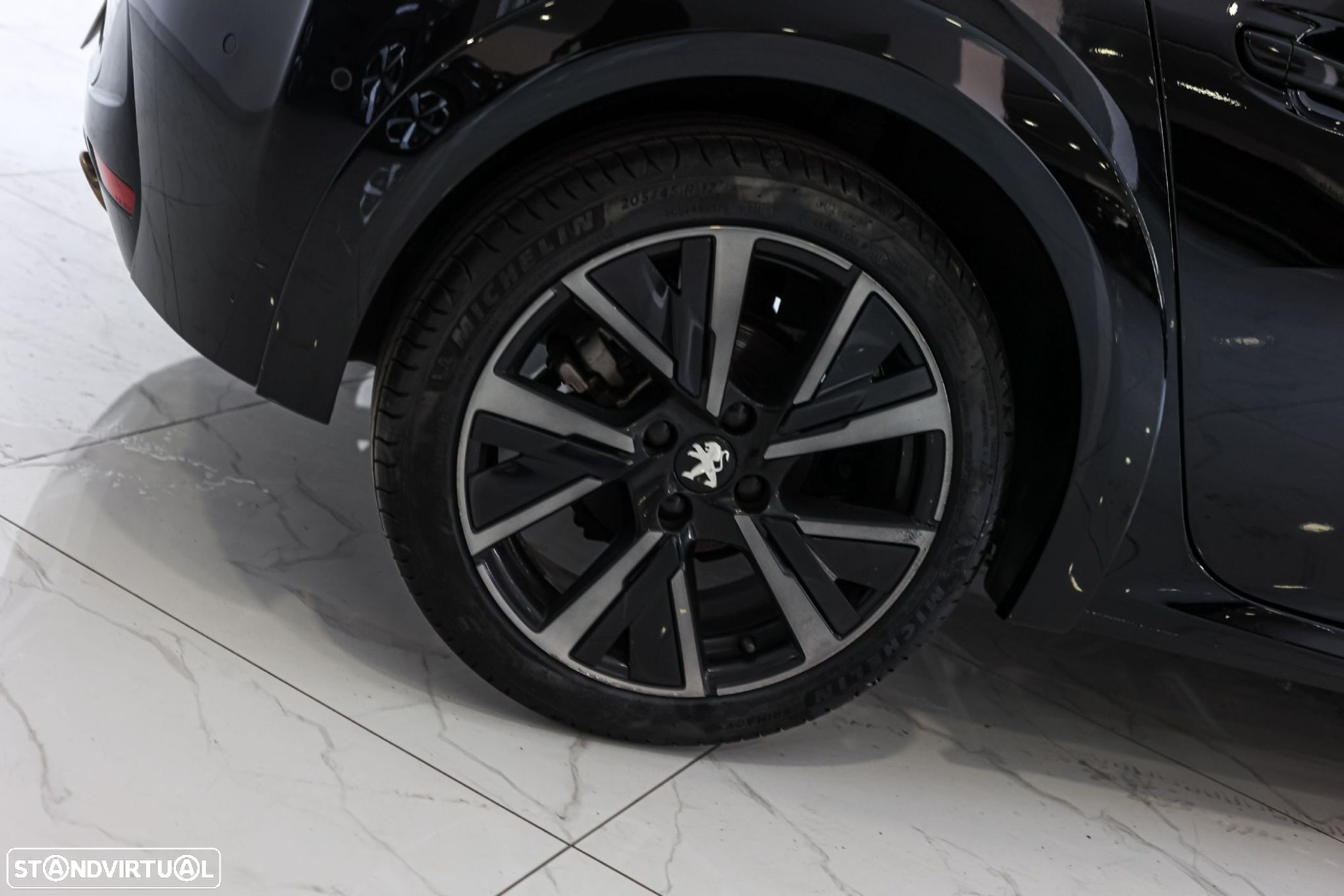 Peugeot 208 1.2 PureTech GT - 5
