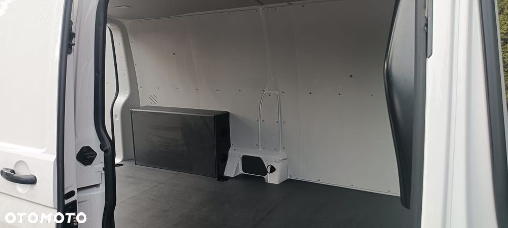 Volkswagen Transporter - 17