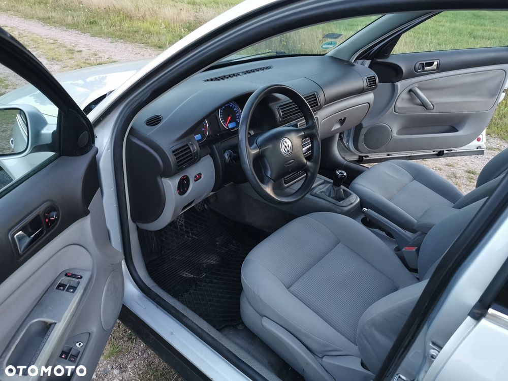 Volkswagen Passat - 8